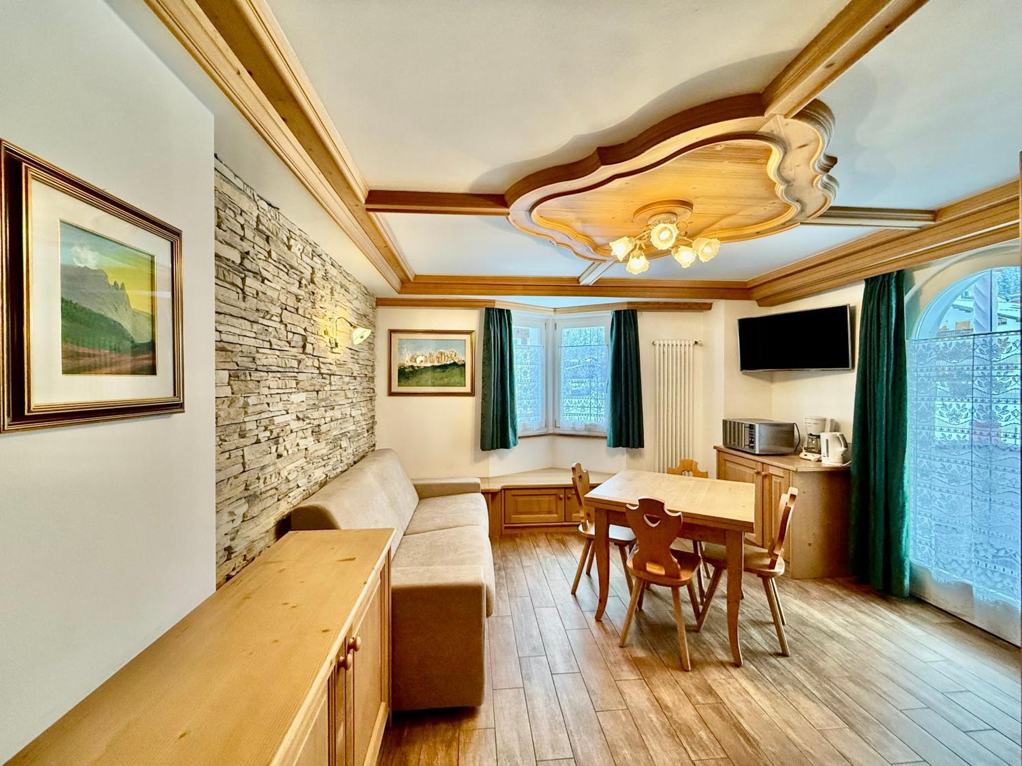 B&B Family Accommodation Canazei Bike Friendly Exterior photo